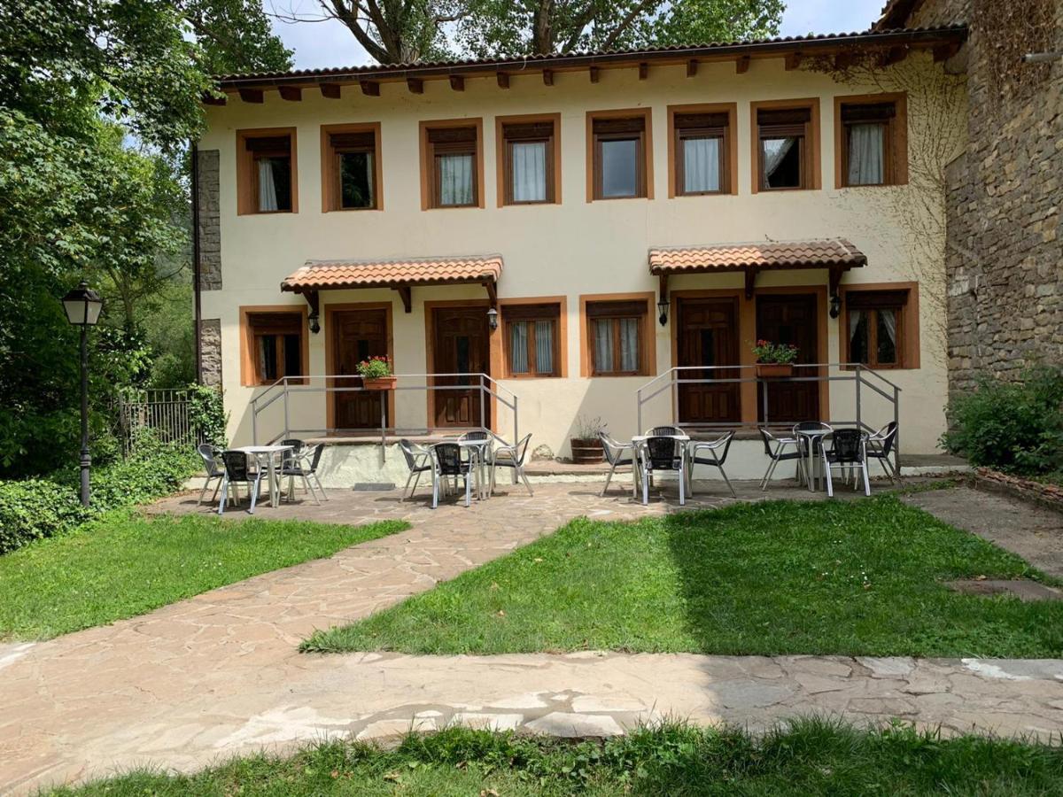 Hotel Charle Jaca Exterior foto