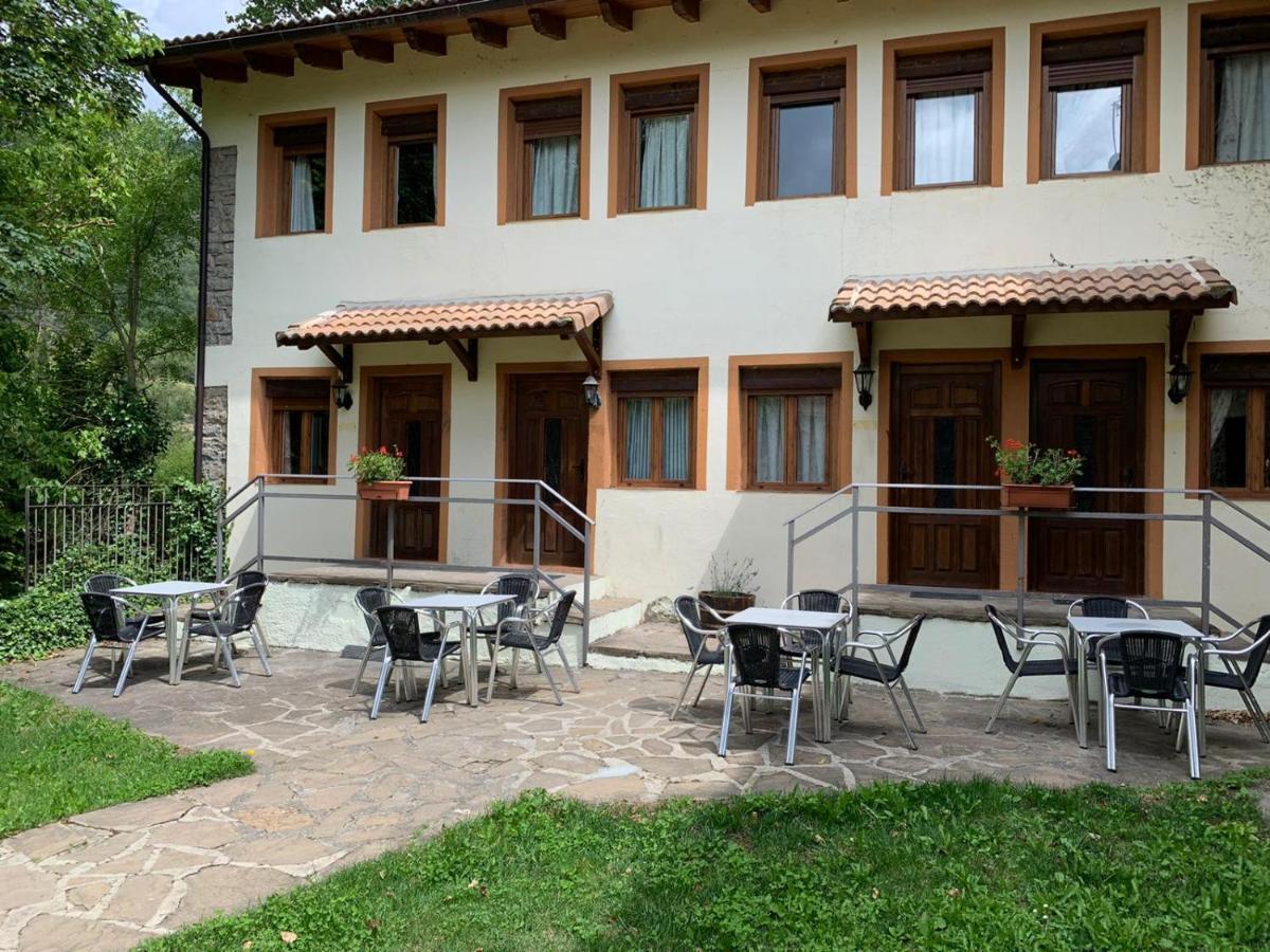 Hotel Charle Jaca Exterior foto